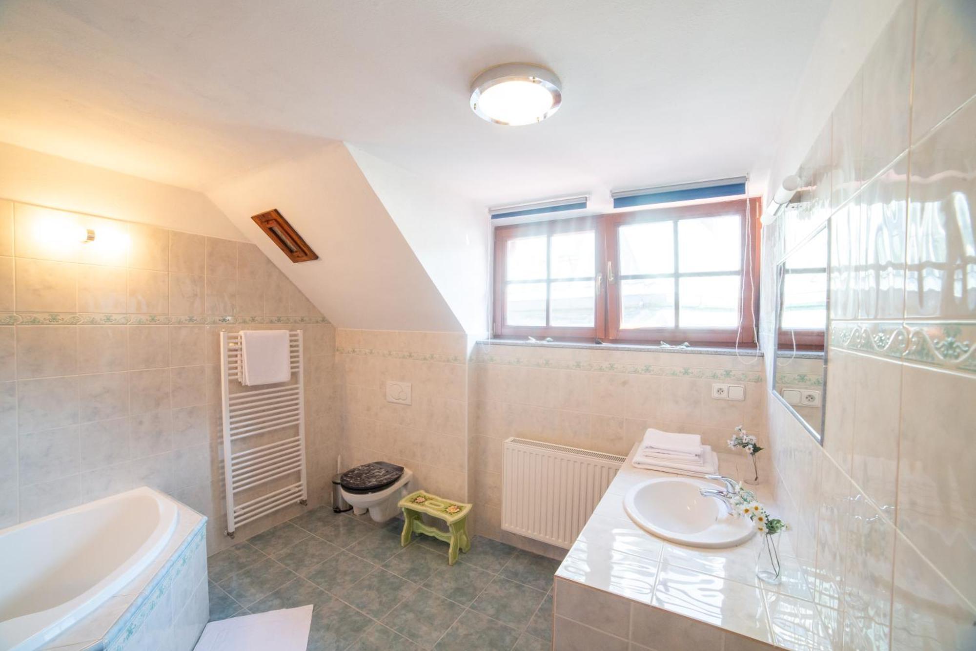Rezidence Plesivec - Rodinny Apartman S 3 Loznicemi เชสกี้ครุมลอฟ ภายนอก รูปภาพ